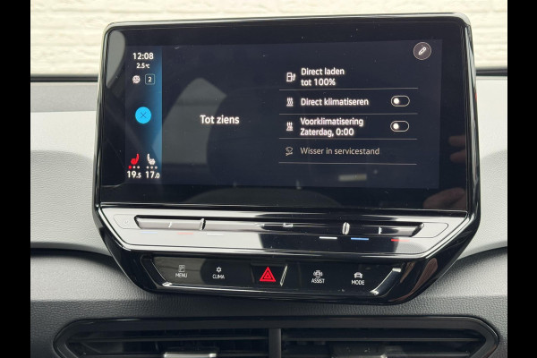 Volkswagen ID.3 First Plus 58 kWh Adaptive cruise Climate Stuur-/stoelverwarming Navi Apple / Android DAB