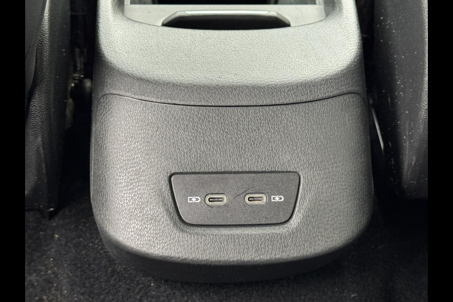 Volkswagen ID.3 First Plus 58 kWh Adaptive cruise Climate Stuur-/stoelverwarming Navi Apple / Android DAB