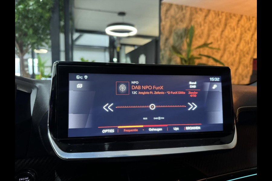 Peugeot 2008 1.2 PureTech GT 155PK Garantie Leder Camera Focal Elek Stoelen StoelVW Blindspot ACC Navi Clima Led Dab Rijklaar