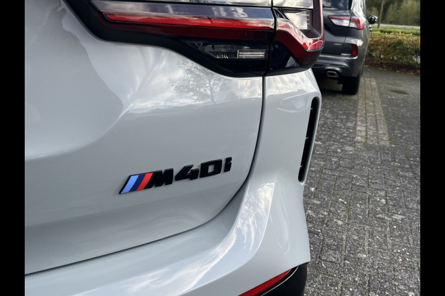 BMW X3 M40i xDrive High Executive M Sport 360pk/265kW Automaat | BTW | M-sportstoelen | Panoramadak | 21 inch | BMW Laser | HUD | Winterset inbegrepen etc. etc.