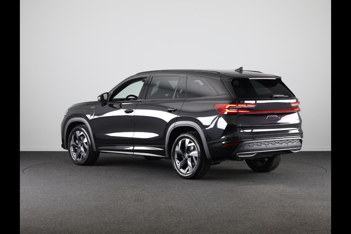 Škoda Kodiaq Sportline Business PHEV 1.5 TSI 204 pk 6 versn. DSG | Panoramadak | Trekhaak | Light & View | Elek. stoel | Adaptive Cruise | Blind Spot |