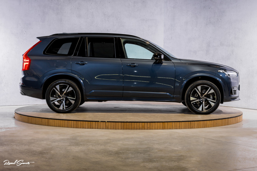 Volvo XC90 2.0 T8 Recharge AWD R-Design | Panorama dak | Zwenkbare trekhaak | Harman Kardon | Adaptieve cruise | Memory |
