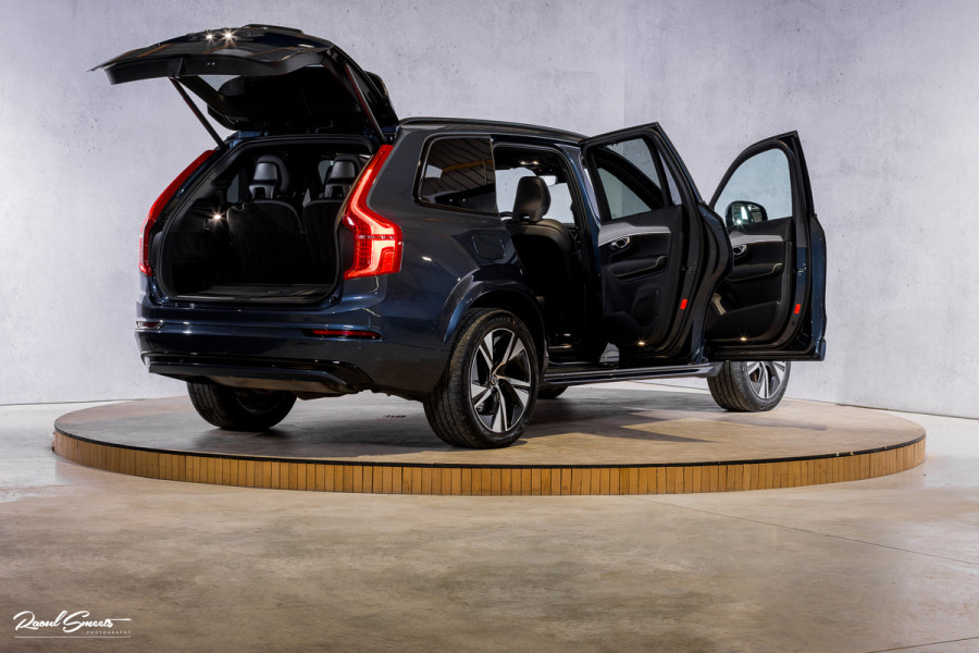 Volvo XC90 2.0 T8 Recharge AWD R-Design | Panorama dak | Zwenkbare trekhaak | Harman Kardon | Adaptieve cruise | Memory |
