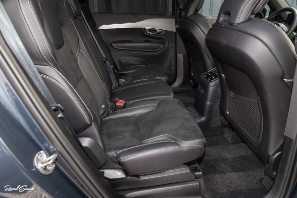 Volvo XC90 2.0 T8 Recharge AWD R-Design | Panorama dak | Zwenkbare trekhaak | Harman Kardon | Adaptieve cruise | Memory |