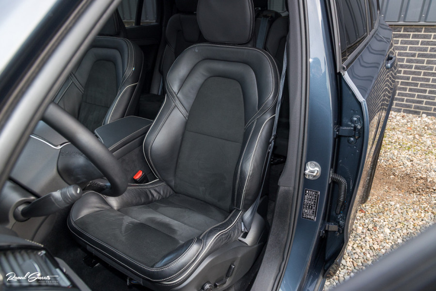 Volvo XC90 2.0 T8 Recharge AWD R-Design | Panorama dak | Zwenkbare trekhaak | Harman Kardon | Adaptieve cruise | Memory |