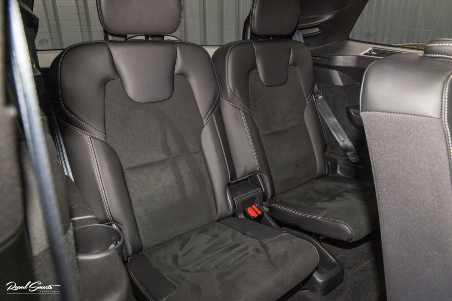 Volvo XC90 2.0 T8 Recharge AWD R-Design | Panorama dak | Zwenkbare trekhaak | Harman Kardon | Adaptieve cruise | Memory |