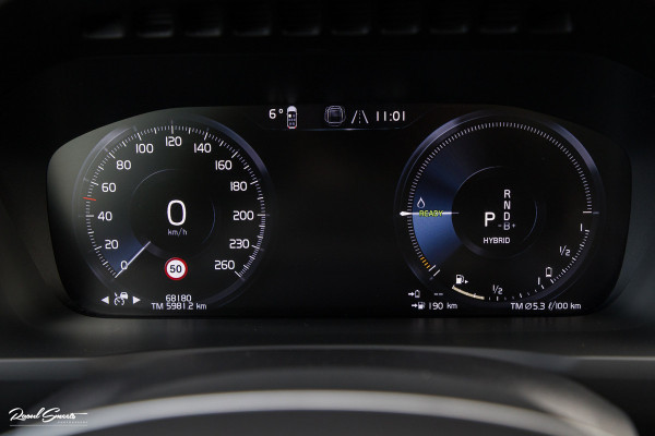 Volvo XC90 2.0 T8 Recharge AWD R-Design | Panorama dak | Zwenkbare trekhaak | Harman Kardon | Adaptieve cruise | Memory |