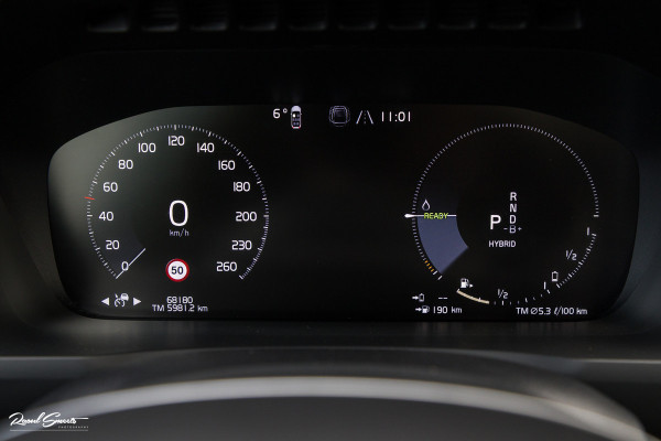 Volvo XC90 2.0 T8 Recharge AWD R-Design | Panorama dak | Zwenkbare trekhaak | Harman Kardon | Adaptieve cruise | Memory |