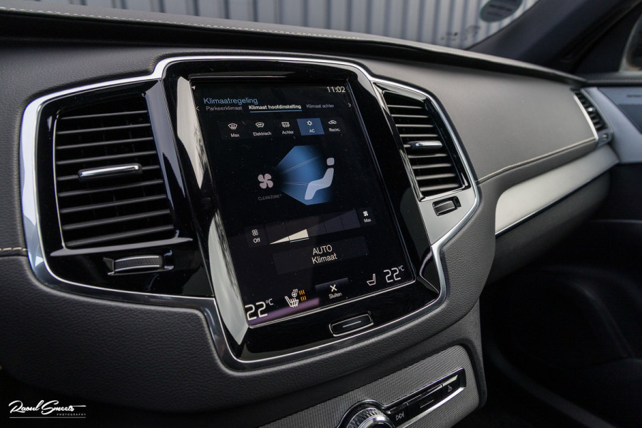 Volvo XC90 2.0 T8 Recharge AWD R-Design | Panorama dak | Zwenkbare trekhaak | Harman Kardon | Adaptieve cruise | Memory |