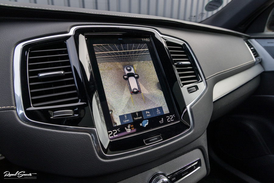 Volvo XC90 2.0 T8 Recharge AWD R-Design | Panorama dak | Zwenkbare trekhaak | Harman Kardon | Adaptieve cruise | Memory |