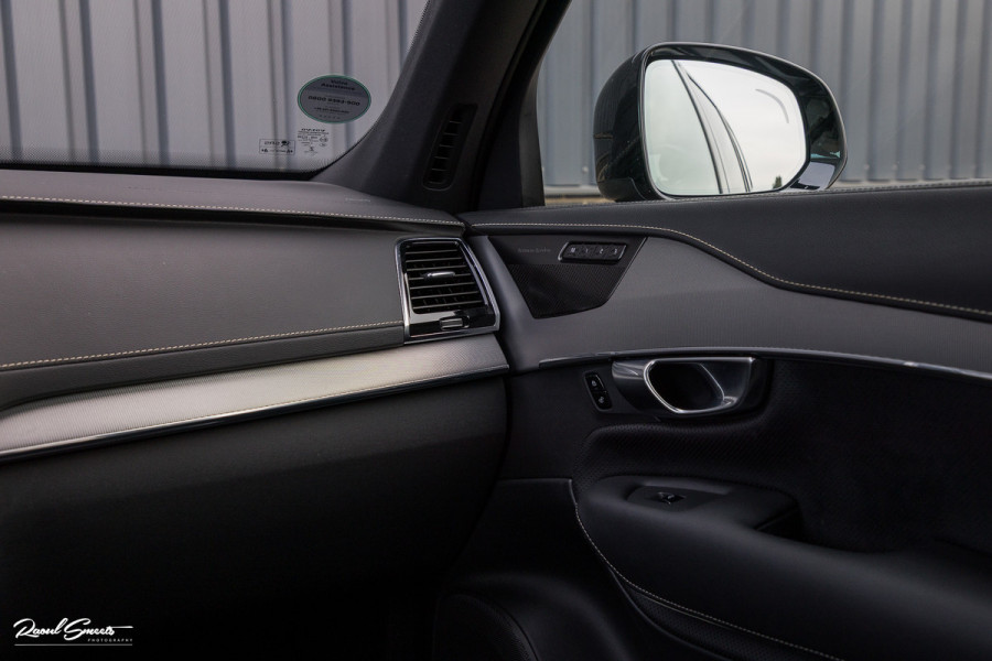 Volvo XC90 2.0 T8 Recharge AWD R-Design | Panorama dak | Zwenkbare trekhaak | Harman Kardon | Adaptieve cruise | Memory |