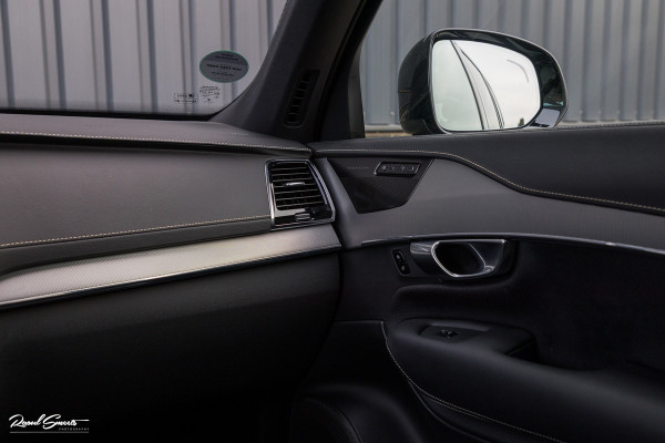 Volvo XC90 2.0 T8 Recharge AWD R-Design | Panorama dak | Zwenkbare trekhaak | Harman Kardon | Adaptieve cruise | Memory |