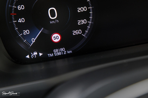 Volvo XC90 2.0 T8 Recharge AWD R-Design | Panorama dak | Zwenkbare trekhaak | Harman Kardon | Adaptieve cruise | Memory |