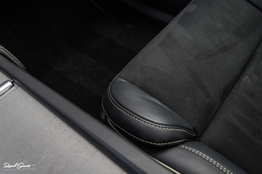 Volvo XC90 2.0 T8 Recharge AWD R-Design | Panorama dak | Zwenkbare trekhaak | Harman Kardon | Adaptieve cruise | Memory |