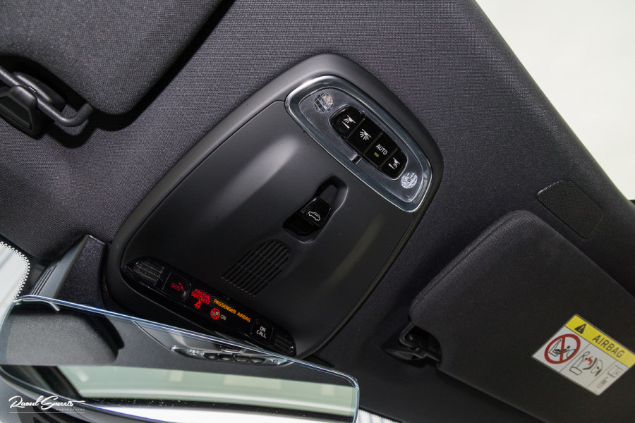 Volvo XC90 2.0 T8 Recharge AWD R-Design | Panorama dak | Zwenkbare trekhaak | Harman Kardon | Adaptieve cruise | Memory |