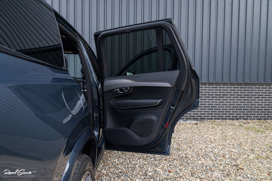 Volvo XC90 2.0 T8 Recharge AWD R-Design | Panorama dak | Zwenkbare trekhaak | Harman Kardon | Adaptieve cruise | Memory |
