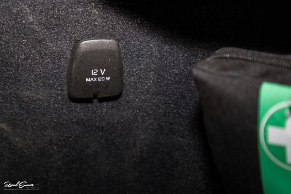 Volvo XC90 2.0 T8 Recharge AWD R-Design | Panorama dak | Zwenkbare trekhaak | Harman Kardon | Adaptieve cruise | Memory |