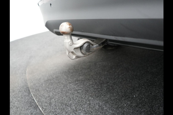 Volkswagen Tiguan 1.5 eHybrid Elegance Plug In Hybrid 204pk Dealer O.H PHEV | Trekhaak af Fabriek | Alcantara Sportstoelen Massage & Verwarmd | Adaptive Cruise | IQ Light & IQ Drive | Parkassist | Keyless | Virtual | Sfeerverlichting |