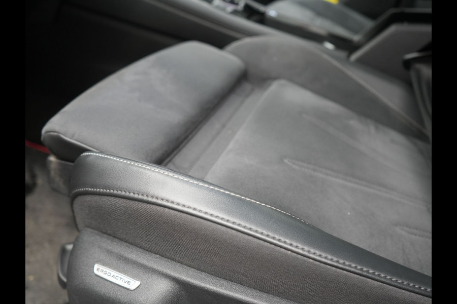 Volkswagen Tiguan 1.5 eHybrid Elegance Plug In Hybrid 204pk Dealer O.H PHEV | Trekhaak af Fabriek | Alcantara Sportstoelen Massage & Verwarmd | Adaptive Cruise | IQ Light & IQ Drive | Parkassist | Keyless | Virtual | Sfeerverlichting |