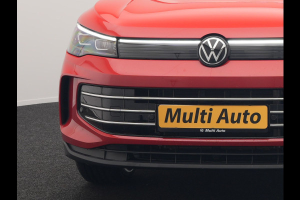 Volkswagen Tiguan 1.5 eHybrid Elegance Plug In Hybrid 204pk Dealer O.H PHEV | Trekhaak af Fabriek | Alcantara Sportstoelen Massage & Verwarmd | Adaptive Cruise | IQ Light & IQ Drive | Parkassist | Keyless | Virtual | Sfeerverlichting |