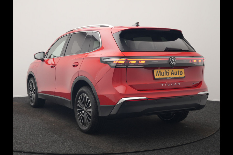 Volkswagen Tiguan 1.5 eHybrid Elegance Plug In Hybrid 204pk Dealer O.H PHEV | Trekhaak af Fabriek | Alcantara Sportstoelen Massage & Verwarmd | Adaptive Cruise | IQ Light & IQ Drive | Parkassist | Keyless | Virtual | Sfeerverlichting |