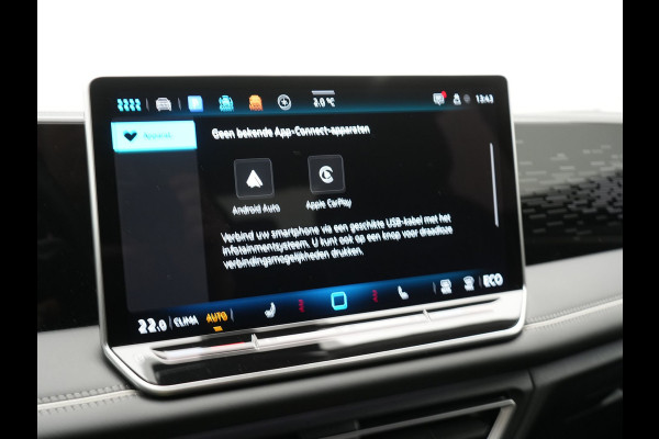 Volkswagen Tiguan 1.5 eHybrid Elegance Plug In Hybrid 204pk Dealer O.H PHEV | Trekhaak af Fabriek | Alcantara Sportstoelen Massage & Verwarmd | Adaptive Cruise | IQ Light & IQ Drive | Parkassist | Keyless | Virtual | Sfeerverlichting |