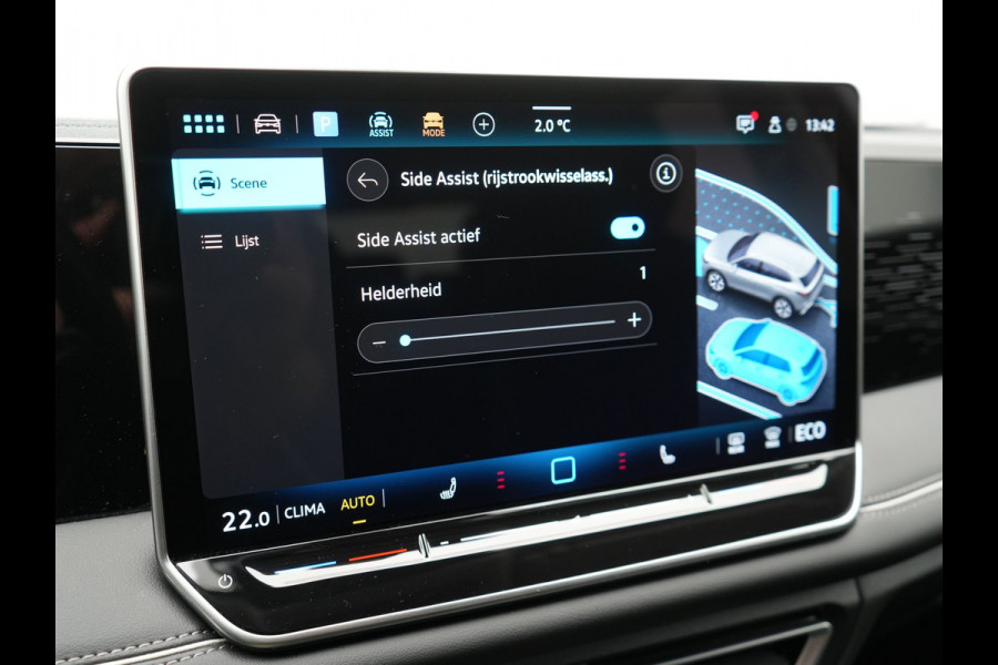 Volkswagen Tiguan 1.5 eHybrid Elegance Plug In Hybrid 204pk Dealer O.H PHEV | Trekhaak af Fabriek | Alcantara Sportstoelen Massage & Verwarmd | Adaptive Cruise | IQ Light & IQ Drive | Parkassist | Keyless | Virtual | Sfeerverlichting |