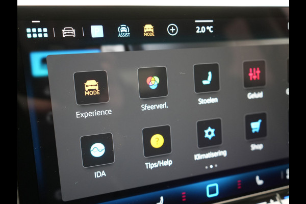 Volkswagen Tiguan 1.5 eHybrid Elegance Plug In Hybrid 204pk Dealer O.H PHEV | Trekhaak af Fabriek | Alcantara Sportstoelen Massage & Verwarmd | Adaptive Cruise | IQ Light & IQ Drive | Parkassist | Keyless | Virtual | Sfeerverlichting |