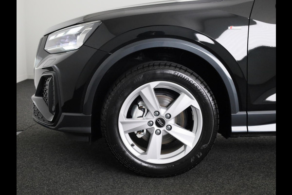 Audi Q2 35 TFSI S Edition | Optiek pakket zwart plus | Privacy glas | Stoelverwarming voorin | Audi Soundsysteem |