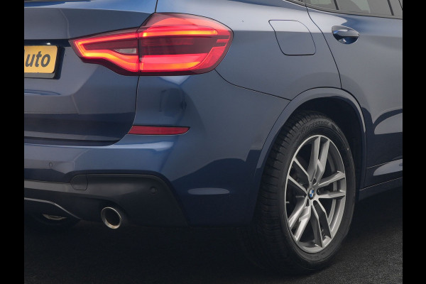 BMW X3 xDrive20i M Sport Shadow 184pk Dealer O.H | Trekhaak af Fabriek | Panodak | Adaptive Cruise | Sportstoelen Memory | Harman Kardon |  Head Up | 19"L.M | BLIS |