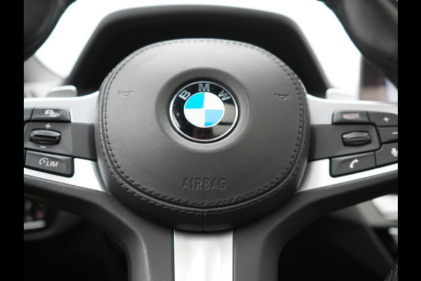 BMW X3 xDrive20i M Sport Shadow 184pk Dealer O.H | Trekhaak af Fabriek | Panodak | Adaptive Cruise | Sportstoelen Memory | Harman Kardon |  Head Up | 19"L.M | BLIS |