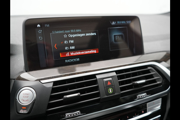 BMW X3 xDrive20i M Sport Shadow 184pk Dealer O.H | Trekhaak af Fabriek | Panodak | Adaptive Cruise | Sportstoelen Memory | Harman Kardon |  Head Up | 19"L.M | BLIS |