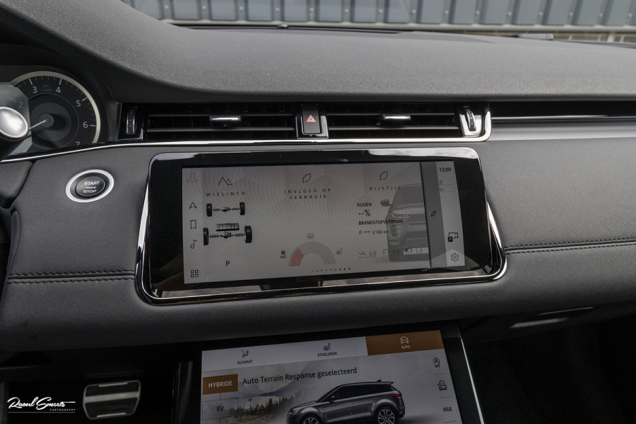Land Rover Range Rover Evoque 1.5 P300e AWD R-Dynamic SE | Adaptieve cruise | Zwenkbare trekhaak | Premium audio | Apple carplay |