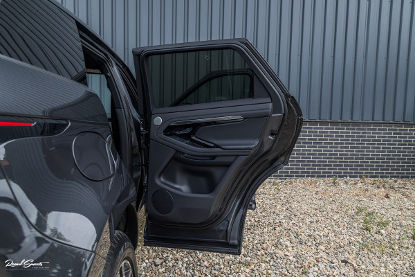 Land Rover Range Rover Evoque 1.5 P300e AWD R-Dynamic SE | Adaptieve cruise | Zwenkbare trekhaak | Premium audio | Apple carplay |