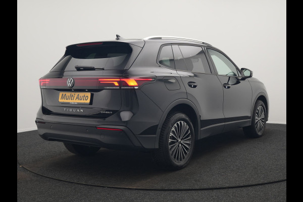 Volkswagen Tiguan 1.5 eHybrid Life Edition Plug In Hybrid 204pk Dealer O.H PHEV | Trekhaak af Fabriek | Adaptive Cruise | Parkassist | IQ Drive | Stuur & Stoelverwarming | Apple Carplay | Virtual | BLIS | Camera | Sfeerverlichting |