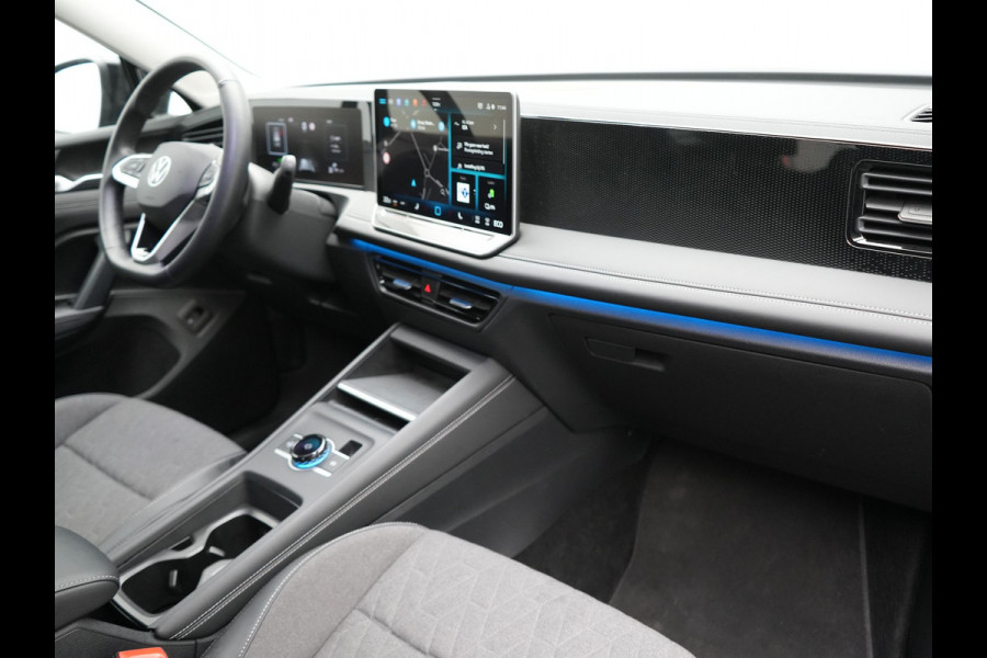 Volkswagen Tiguan 1.5 eHybrid Life Edition Plug In Hybrid 204pk Dealer O.H PHEV | Trekhaak af Fabriek | Adaptive Cruise | Parkassist | IQ Drive | Stuur & Stoelverwarming | Apple Carplay | Virtual | BLIS | Camera | Sfeerverlichting |