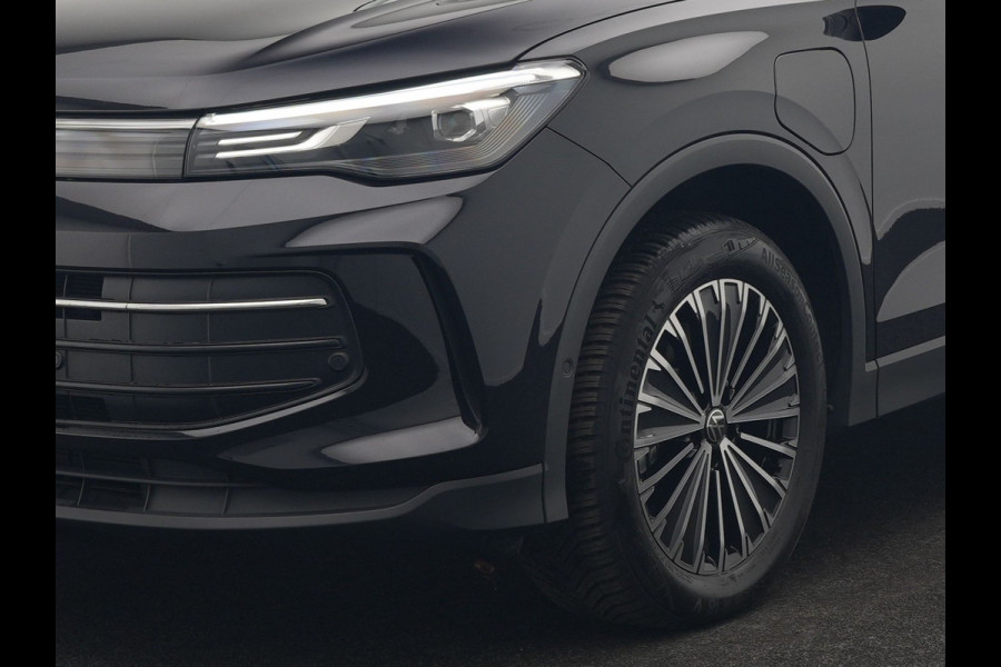 Volkswagen Tiguan 1.5 eHybrid Life Edition Plug In Hybrid 204pk Dealer O.H PHEV | Trekhaak af Fabriek | Adaptive Cruise | Parkassist | IQ Drive | Stuur & Stoelverwarming | Apple Carplay | Virtual | BLIS | Camera | Sfeerverlichting |