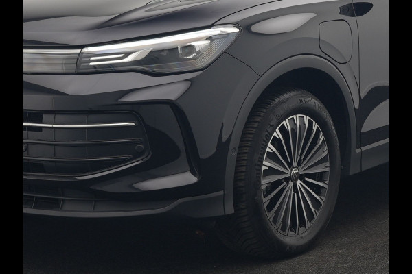 Volkswagen Tiguan 1.5 eHybrid Life Edition Plug In Hybrid 204pk Dealer O.H PHEV | Trekhaak af Fabriek | Adaptive Cruise | Parkassist | IQ Drive | Stuur & Stoelverwarming | Apple Carplay | Virtual | BLIS | Camera | Sfeerverlichting |