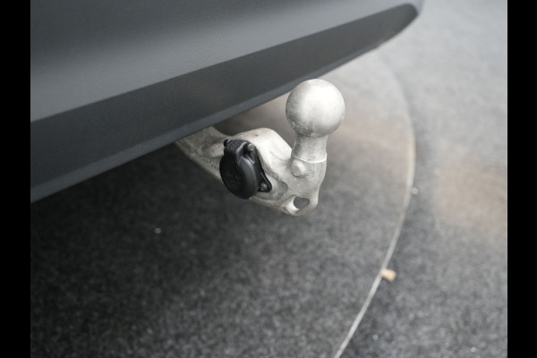 Volkswagen Tiguan 1.5 eHybrid Life Edition Plug In Hybrid 204pk Dealer O.H PHEV | Trekhaak af Fabriek | Adaptive Cruise | Parkassist | IQ Drive | Stuur & Stoelverwarming | Apple Carplay | Virtual | BLIS | Camera | Sfeerverlichting |