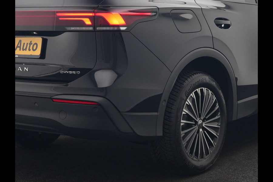 Volkswagen Tiguan 1.5 eHybrid Life Edition Plug In Hybrid 204pk Dealer O.H PHEV | Trekhaak af Fabriek | Adaptive Cruise | Parkassist | IQ Drive | Stuur & Stoelverwarming | Apple Carplay | Virtual | BLIS | Camera | Sfeerverlichting |