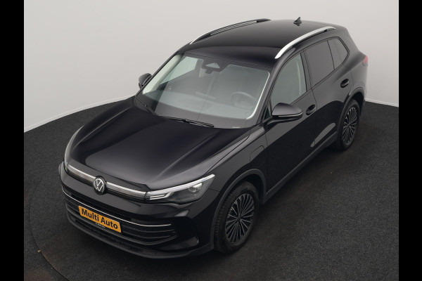 Volkswagen Tiguan 1.5 eHybrid Life Edition Plug In Hybrid 204pk Dealer O.H PHEV | Trekhaak af Fabriek | Adaptive Cruise | Parkassist | IQ Drive | Stuur & Stoelverwarming | Apple Carplay | Virtual | BLIS | Camera | Sfeerverlichting |