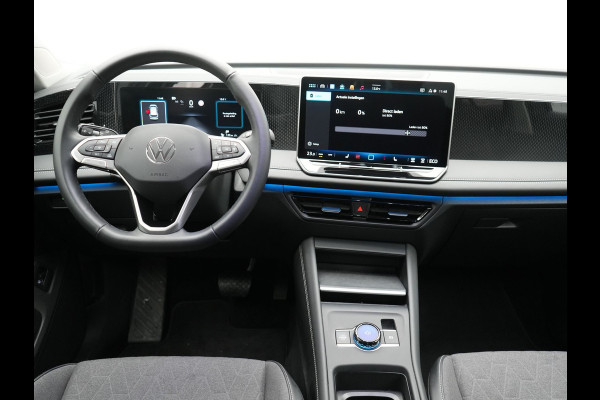 Volkswagen Tiguan 1.5 eHybrid Life Edition Plug In Hybrid 204pk Dealer O.H PHEV | Trekhaak af Fabriek | Adaptive Cruise | Parkassist | IQ Drive | Stuur & Stoelverwarming | Apple Carplay | Virtual | BLIS | Camera | Sfeerverlichting |