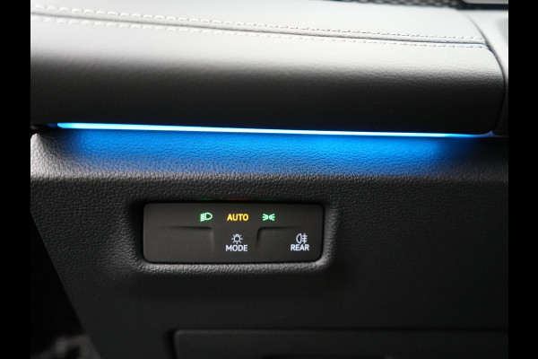 Volkswagen Tiguan 1.5 eHybrid Life Edition Plug In Hybrid 204pk Dealer O.H PHEV | Trekhaak af Fabriek | Adaptive Cruise | Parkassist | IQ Drive | Stuur & Stoelverwarming | Apple Carplay | Virtual | BLIS | Camera | Sfeerverlichting |