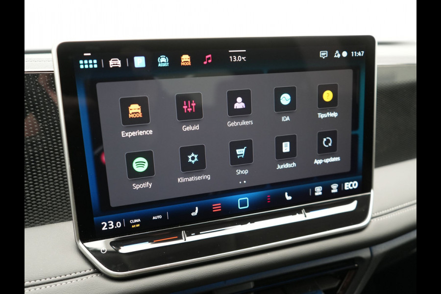 Volkswagen Tiguan 1.5 eHybrid Life Edition Plug In Hybrid 204pk Dealer O.H PHEV | Trekhaak af Fabriek | Adaptive Cruise | Parkassist | IQ Drive | Stuur & Stoelverwarming | Apple Carplay | Virtual | BLIS | Camera | Sfeerverlichting |