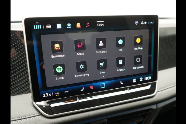 Volkswagen Tiguan 1.5 eHybrid Life Edition Plug In Hybrid 204pk Dealer O.H PHEV | Trekhaak af Fabriek | Adaptive Cruise | Parkassist | IQ Drive | Stuur & Stoelverwarming | Apple Carplay | Virtual | BLIS | Camera | Sfeerverlichting |