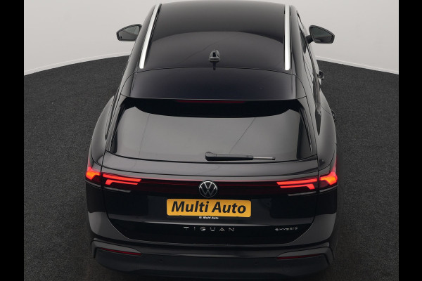 Volkswagen Tiguan 1.5 eHybrid Life Edition Plug In Hybrid 204pk Dealer O.H PHEV | Trekhaak af Fabriek | Adaptive Cruise | Parkassist | IQ Drive | Stuur & Stoelverwarming | Apple Carplay | Virtual | BLIS | Camera | Sfeerverlichting |