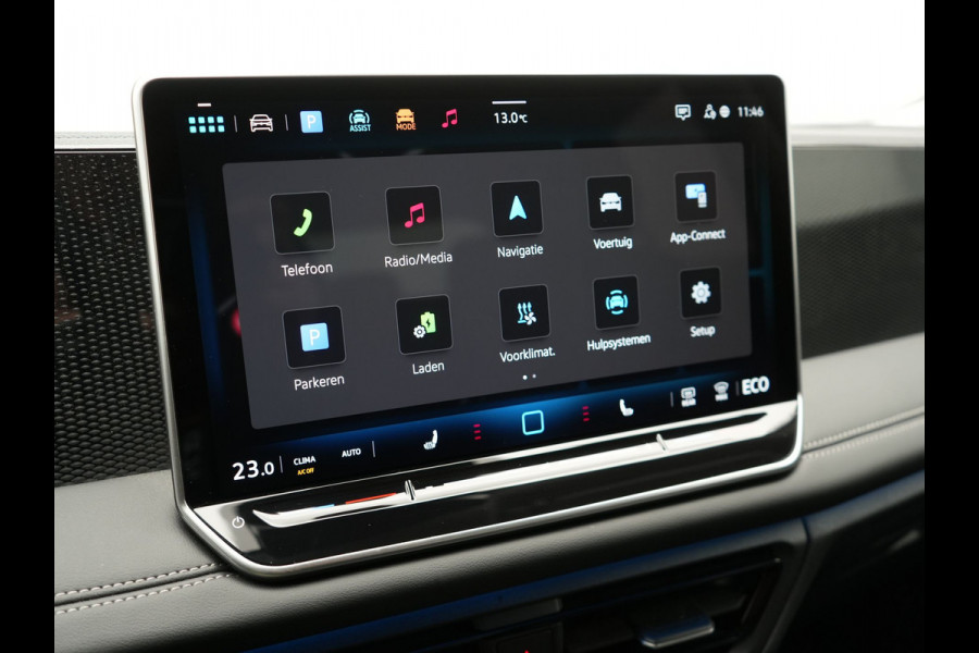 Volkswagen Tiguan 1.5 eHybrid Life Edition Plug In Hybrid 204pk Dealer O.H PHEV | Trekhaak af Fabriek | Adaptive Cruise | Parkassist | IQ Drive | Stuur & Stoelverwarming | Apple Carplay | Virtual | BLIS | Camera | Sfeerverlichting |