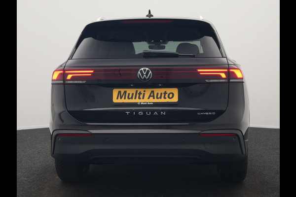 Volkswagen Tiguan 1.5 eHybrid Life Edition Plug In Hybrid 204pk Dealer O.H PHEV | Trekhaak af Fabriek | Adaptive Cruise | Parkassist | IQ Drive | Stuur & Stoelverwarming | Apple Carplay | Virtual | BLIS | Camera | Sfeerverlichting |