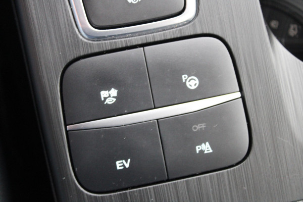 Ford Kuga 2.5 PHEV Titanium X | Panoramadak | Adaptive cruise control | Winter Pack | Half leder | Bang&Olufsen