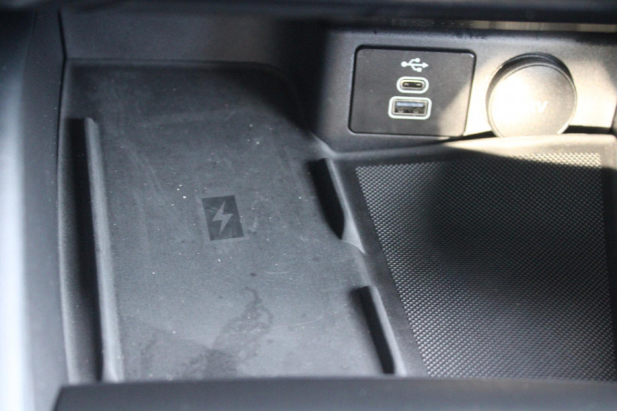 Ford Kuga 2.5 PHEV Titanium 243pk | Driver Assistance Pack | Trekhaak Afneembaar | 2.100kg Trekgewicht | Michelin Cross Climate banden